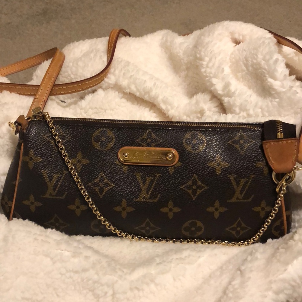Louis Vuitton Eva Clutch